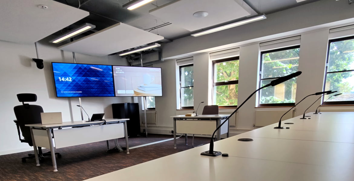 Hybrid Meeting Room with Dual Displays
